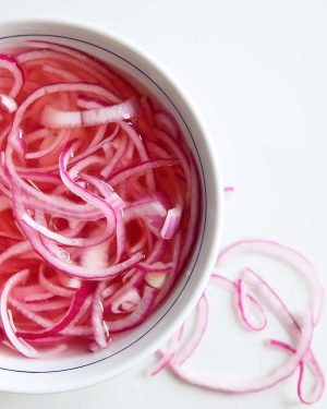 quick pickled red onion featured image